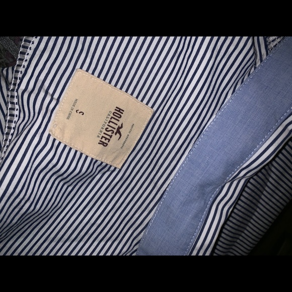 Hollister Collar Shirt button down - Picture 3 of 3